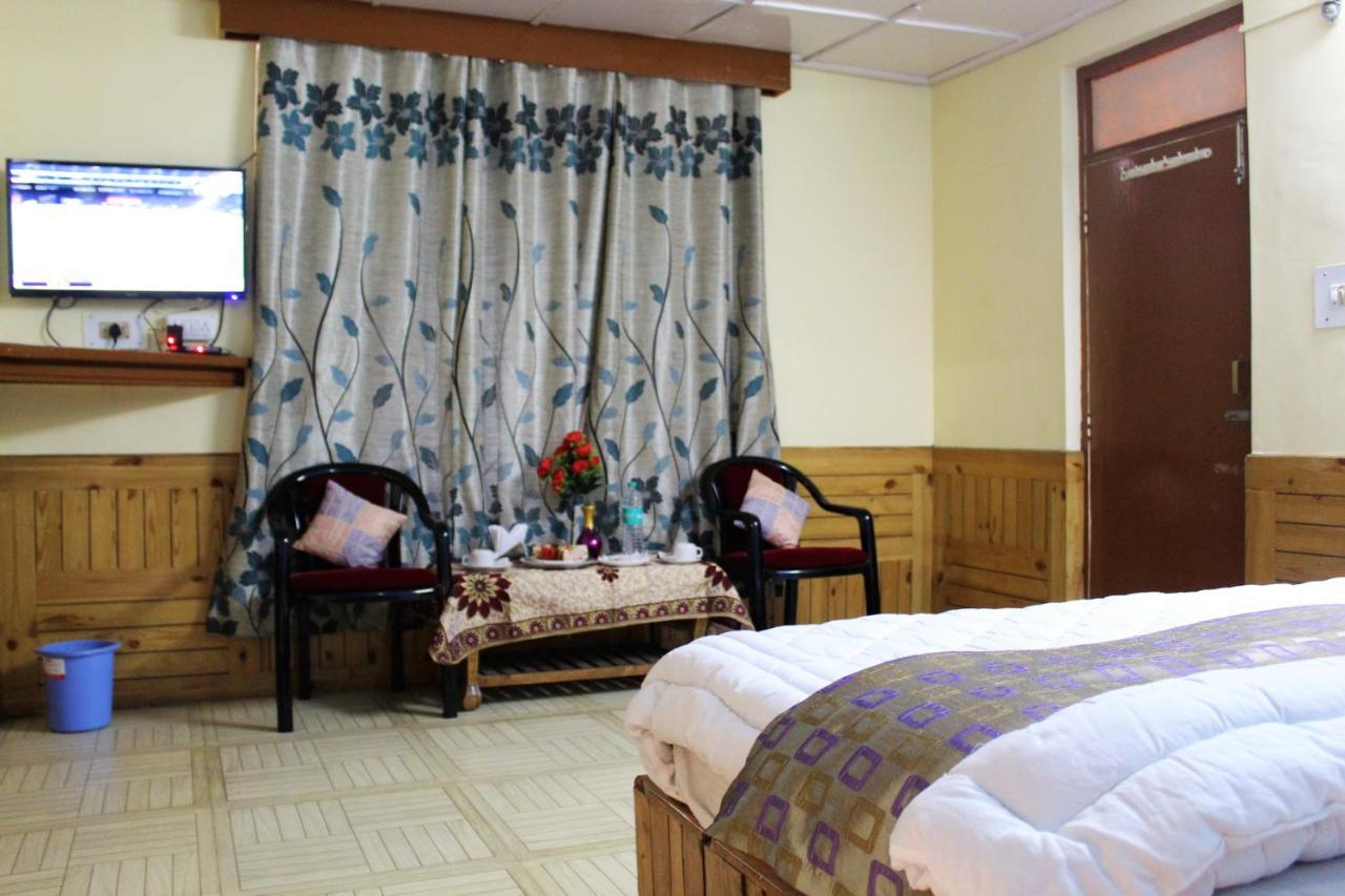 Hotel New Royal Manāli Exteriör bild