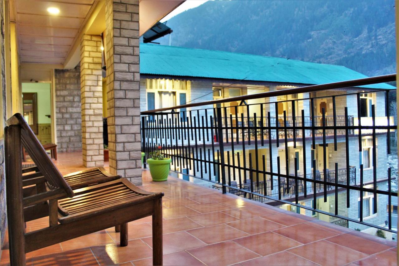 Hotel New Royal Manāli Exteriör bild